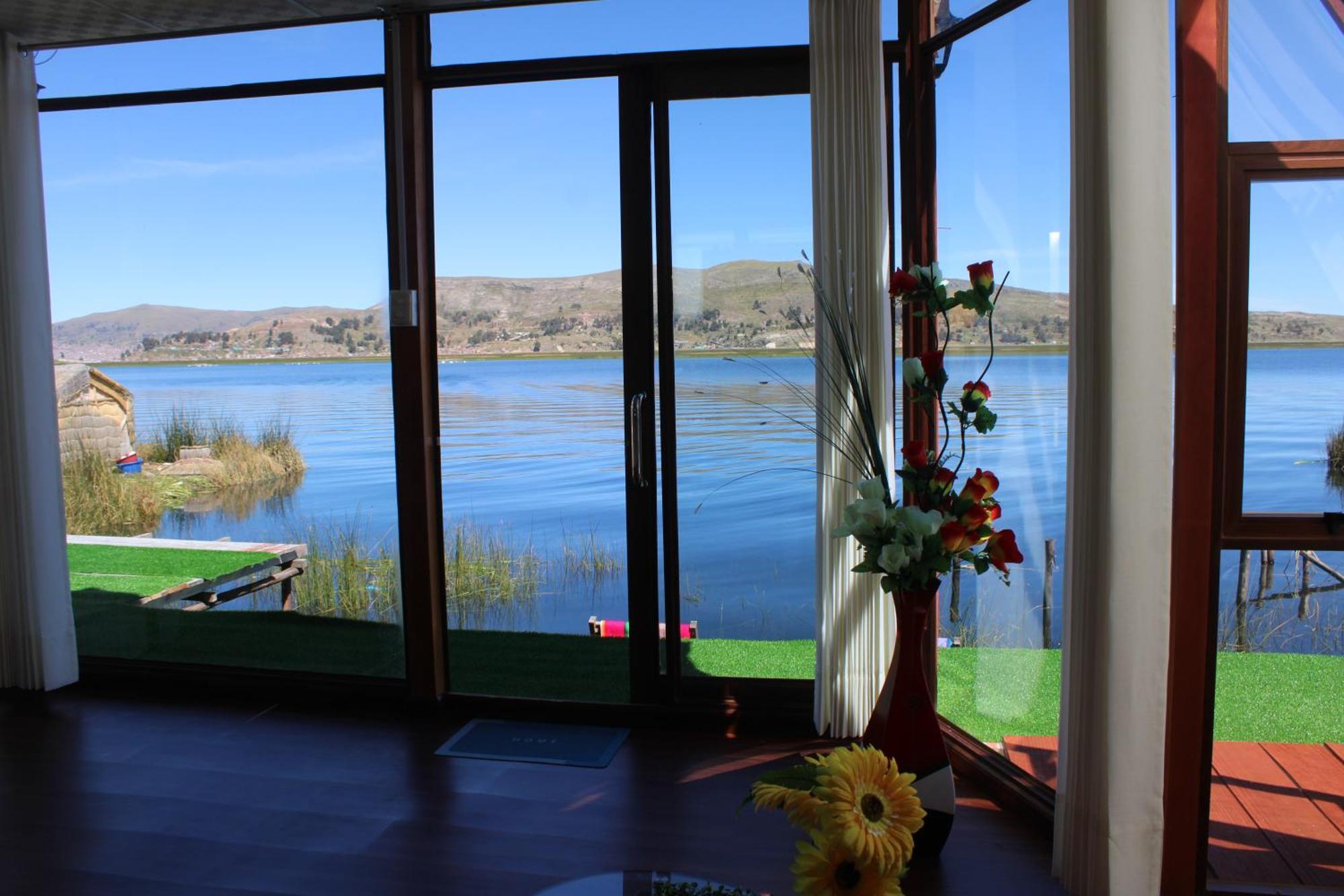 UROs ARUNTAWI LODGE Puno Exterior foto