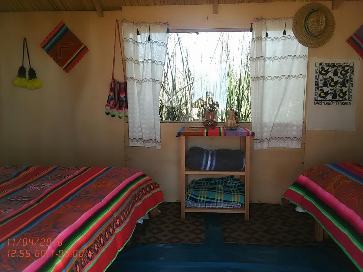 UROs ARUNTAWI LODGE Puno Exterior foto