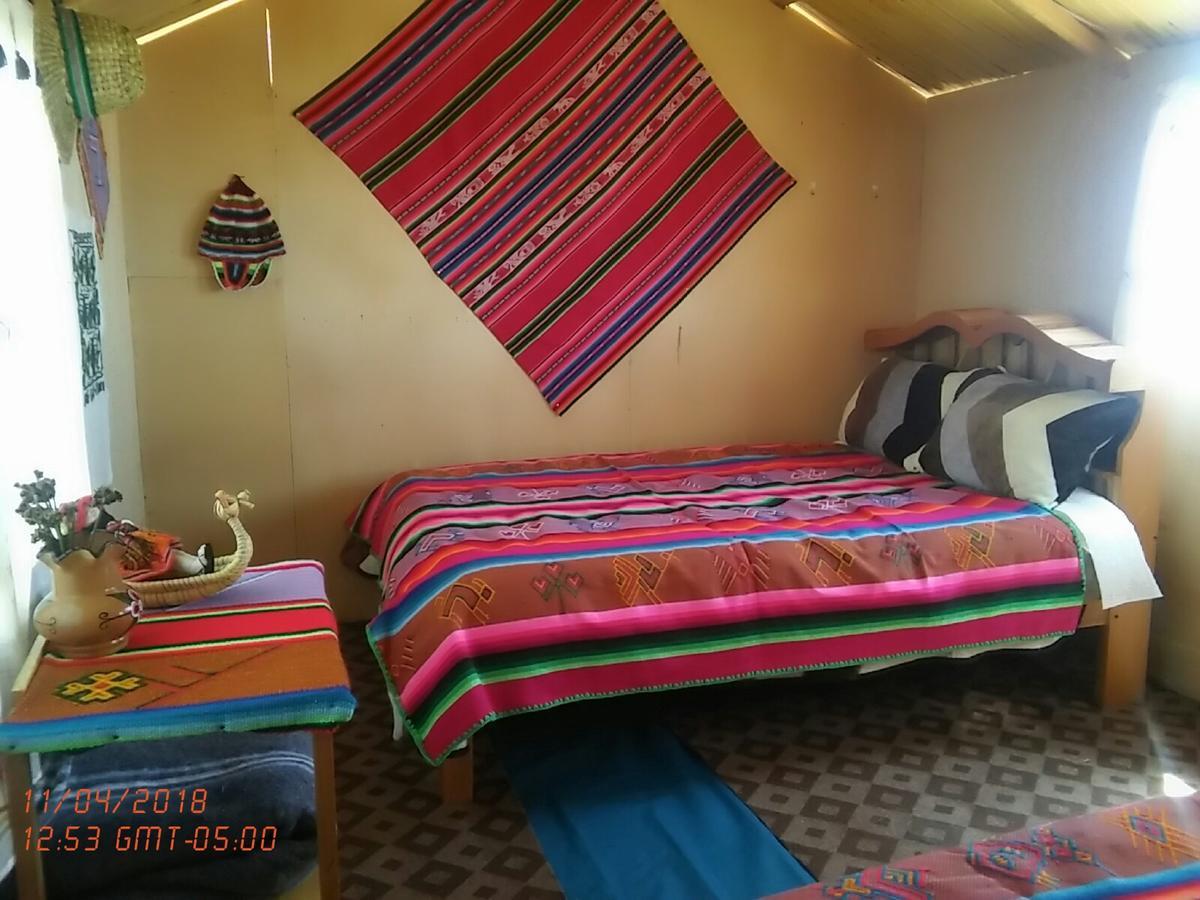 UROs ARUNTAWI LODGE Puno Exterior foto