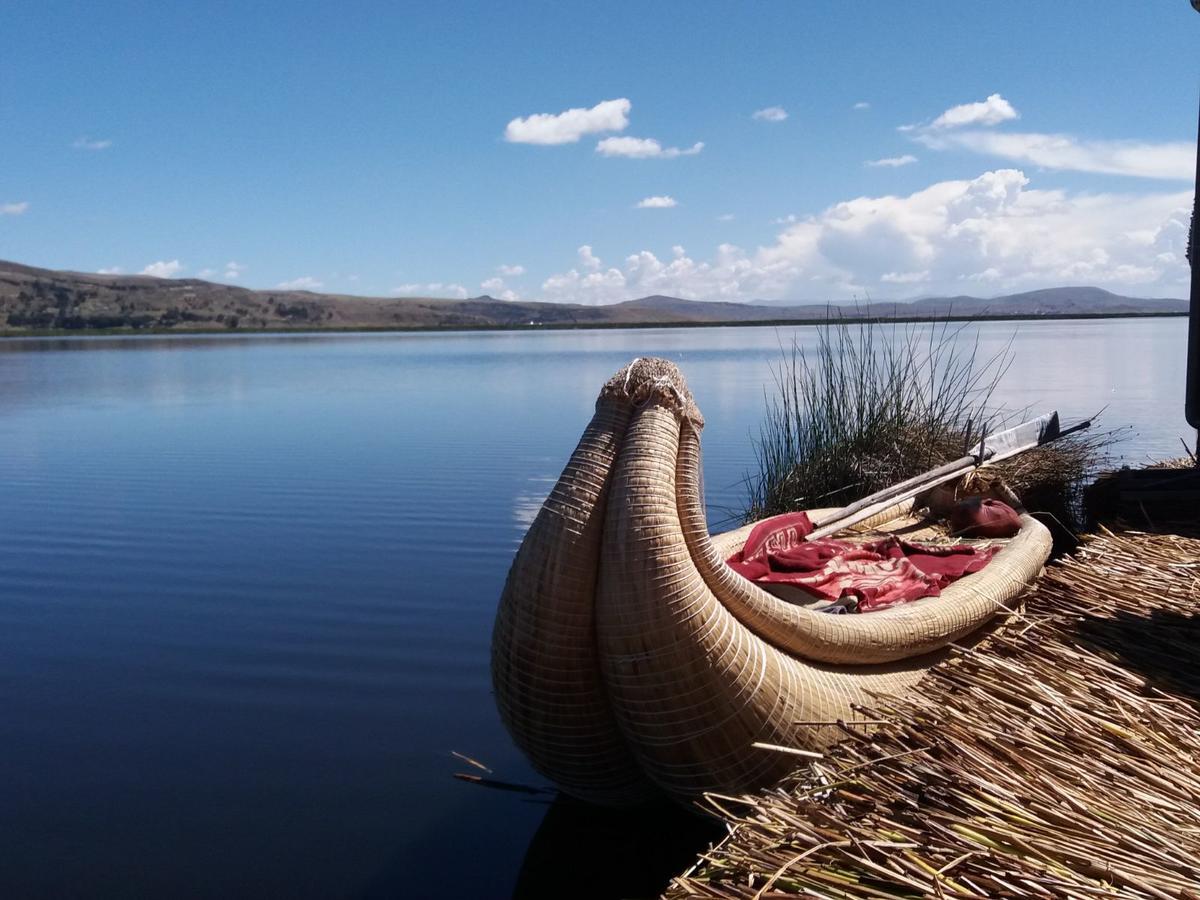 UROs ARUNTAWI LODGE Puno Exterior foto