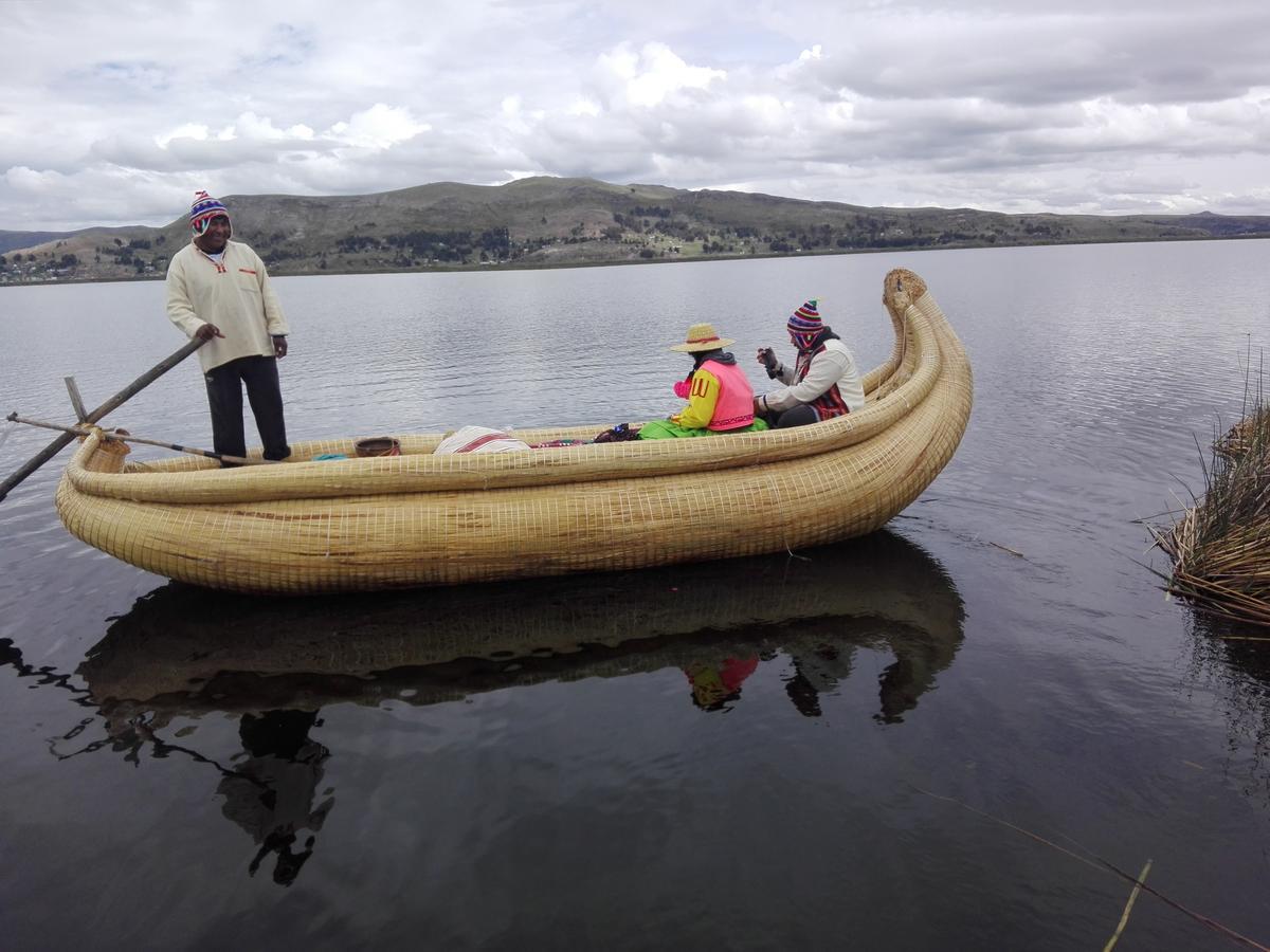 UROs ARUNTAWI LODGE Puno Exterior foto